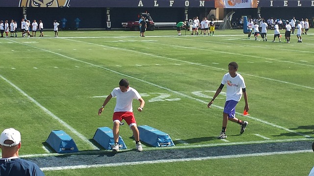 女明星的尴尬时刻明星塌房是因为什么？偶像明星的定义.